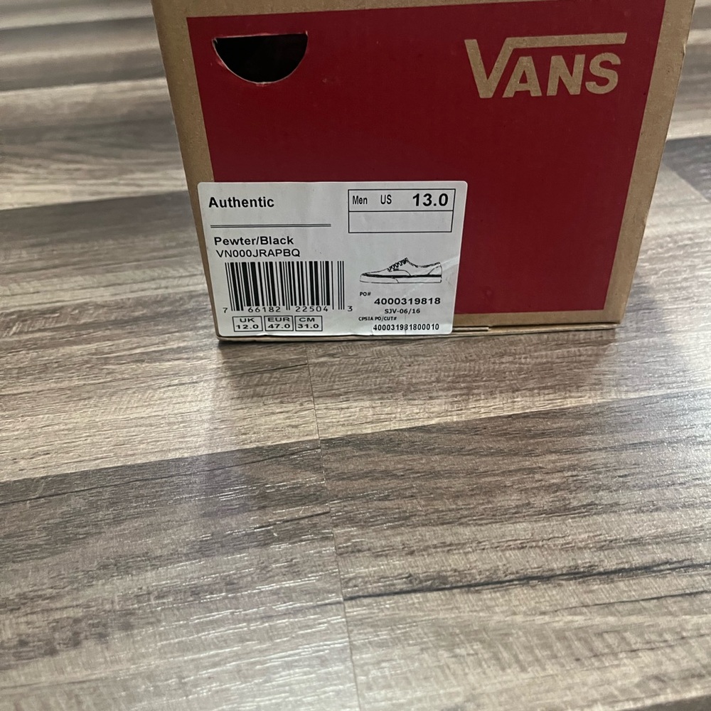 Men’s Vans size 13